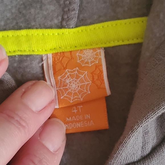 Like New "Did Eye Scare You" Gray Unisex Zip Hoodie, 4T Halloween - Picture 5 of 7